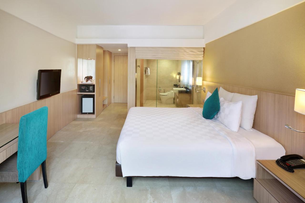 Grand Tropic Suites Hotel Surabaya Buitenkant foto
